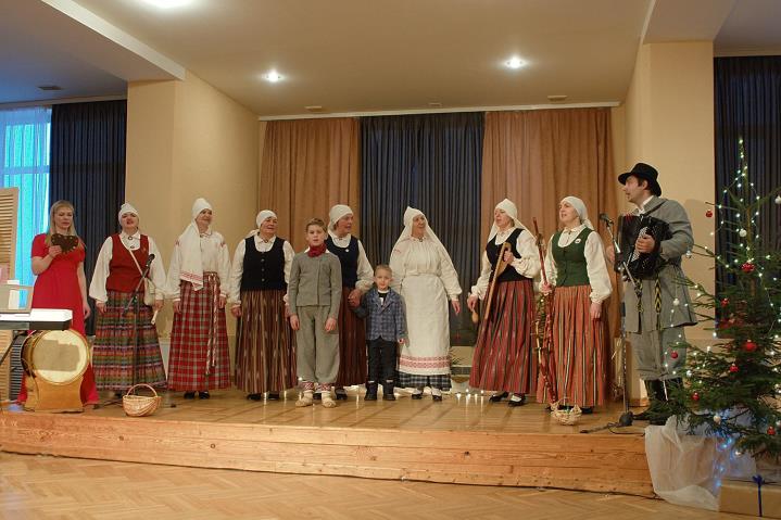 Folkloras kopa "Ritam"